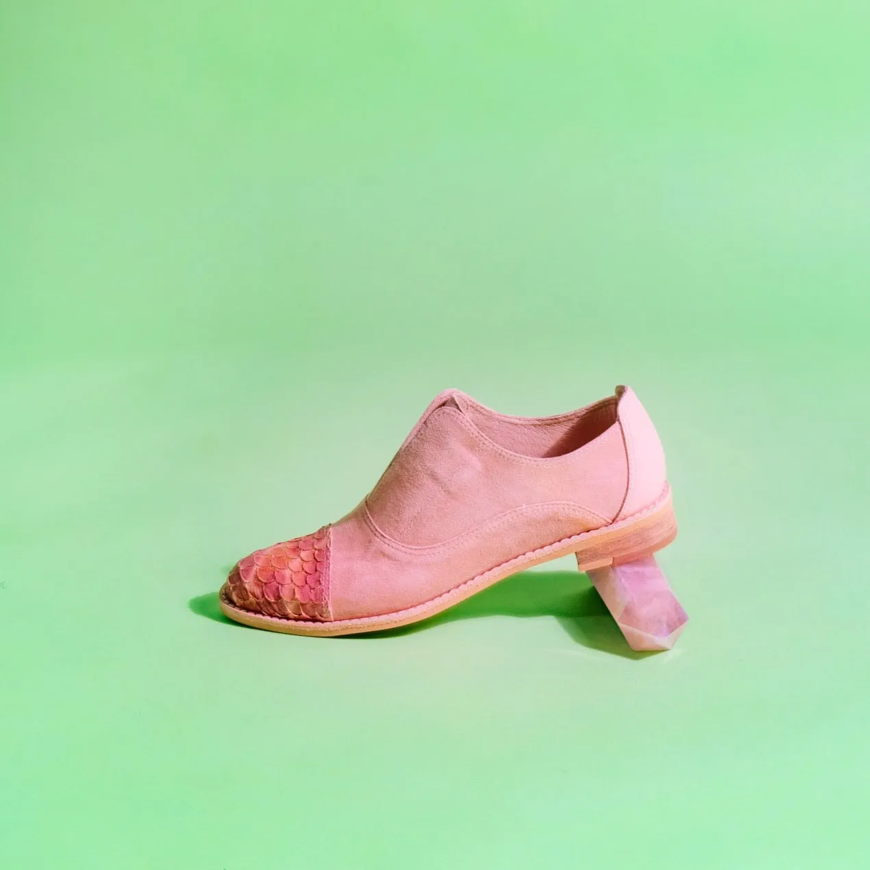 ROSE QUARTZ Pink & Gold Oxfords
