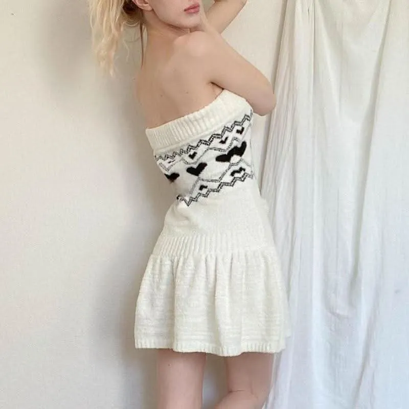 Sweetheart pattern sweater tube mini dress
