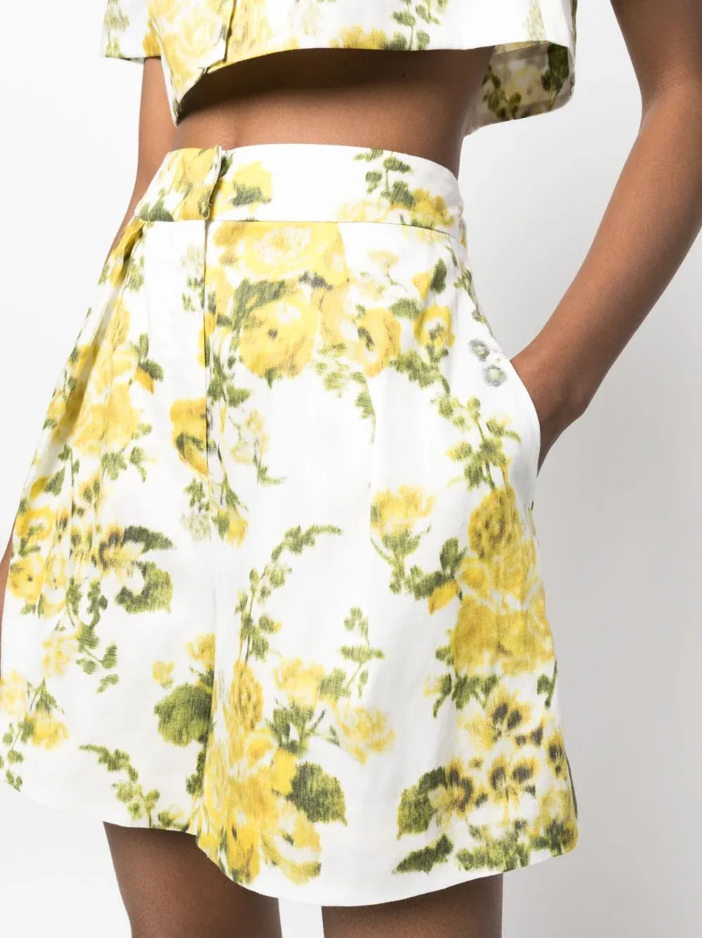 Violeta Short